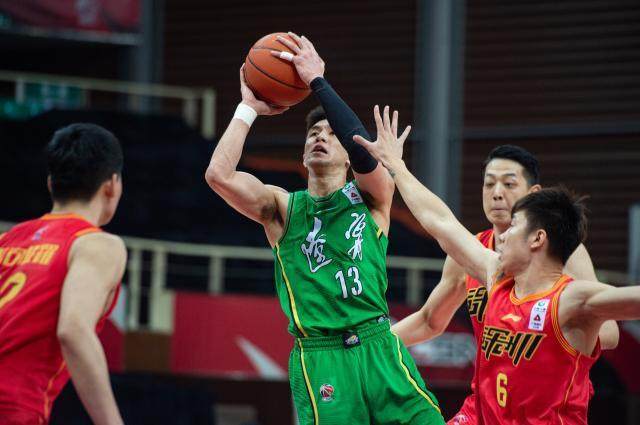 亚博体育官网-【观察】MVP，这次终于轮到郭艾伦？